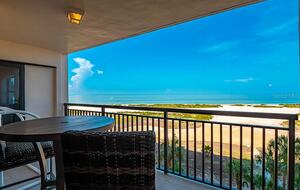 Beachfront Bliss in a Bright and Breezy Retreat - Clearwater, Florida