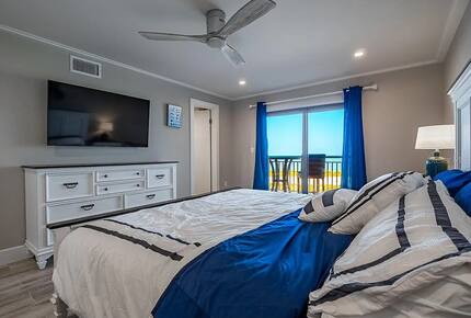 Beachfront Bliss in a Bright and Breezy Retreat - Clearwater, Florida