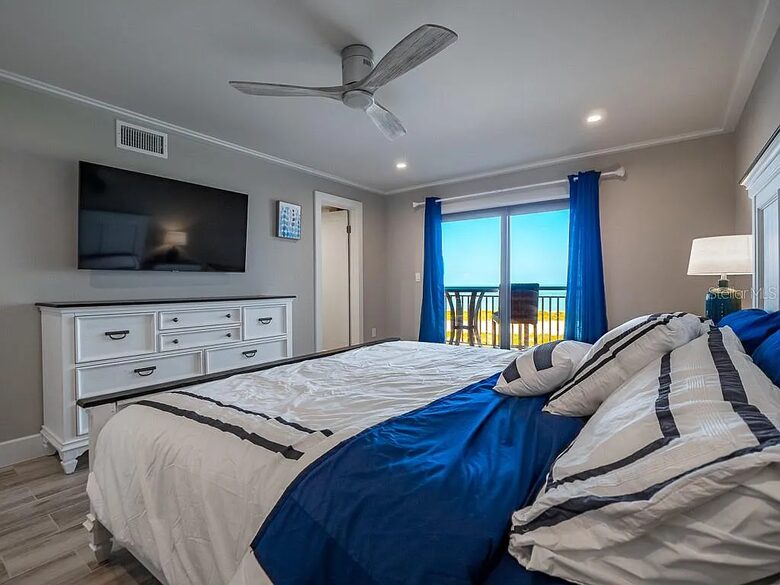 Beachfront Bliss in a Bright and Breezy Retreat - Clearwater, Florida