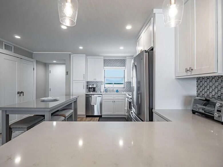 Beachfront Bliss in a Bright and Breezy Retreat - Clearwater, Florida