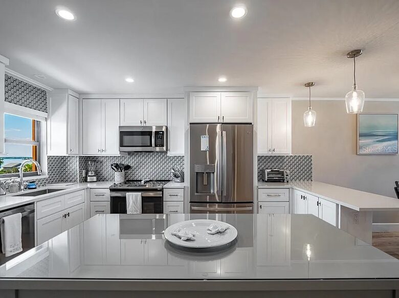 Beachfront Bliss in a Bright and Breezy Retreat - Clearwater, Florida