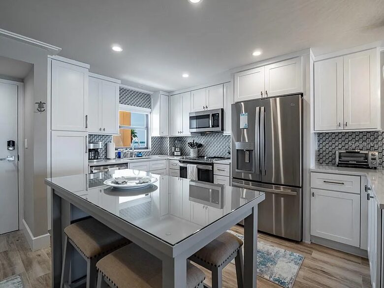 Beachfront Bliss in a Bright and Breezy Retreat - Clearwater, Florida