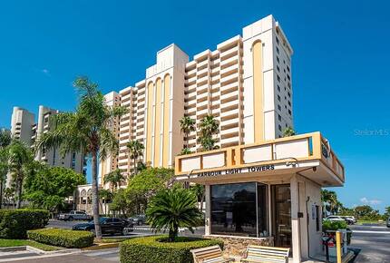Beachfront Bliss in a Bright and Breezy Retreat - Clearwater, Florida