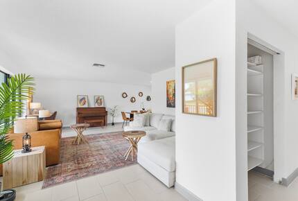 Modern Florida Retreat by the Lake - Delray Beach, Florida