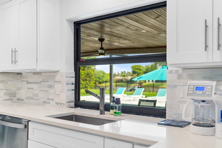 Modern Florida Retreat by the Lake - Delray Beach, Florida