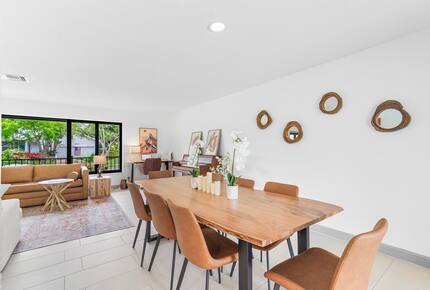 Modern Florida Retreat by the Lake - Delray Beach, Florida