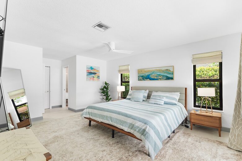 Modern Florida Retreat by the Lake - Delray Beach, Florida