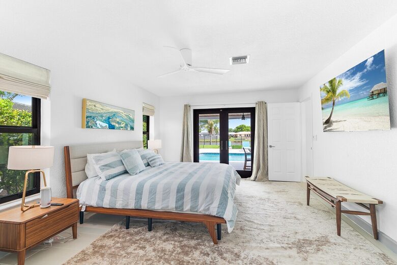 Modern Florida Retreat by the Lake - Delray Beach, Florida