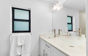 Modern Florida Retreat by the Lake - Delray Beach, Florida