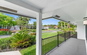 Modern Florida Retreat by the Lake - Delray Beach, Florida