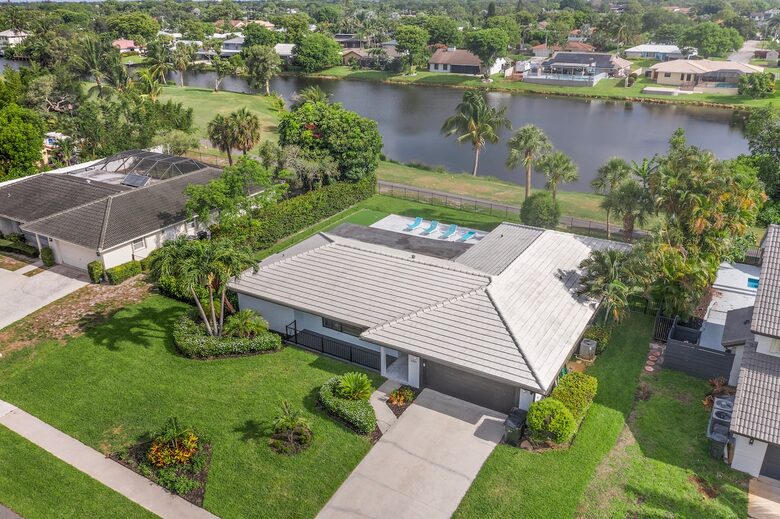 Modern Florida Retreat by the Lake - Delray Beach, Florida