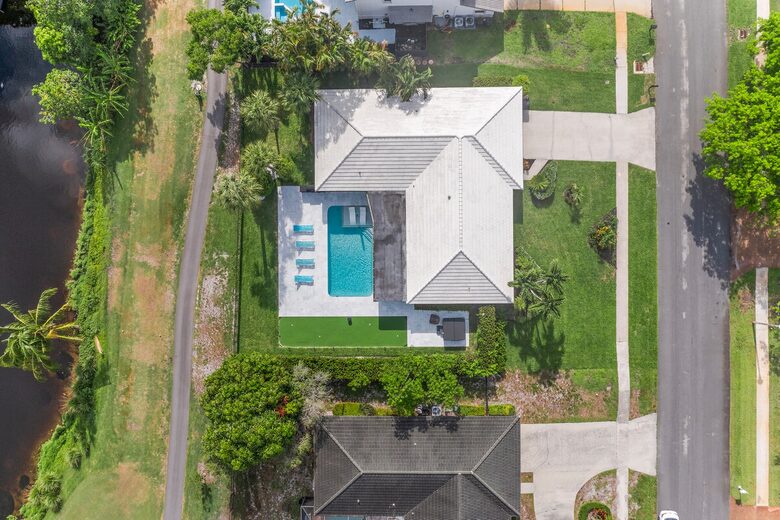 Modern Florida Retreat by the Lake - Delray Beach, Florida