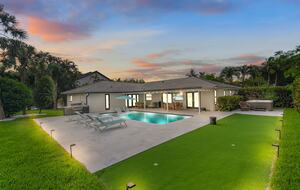 Modern Florida Retreat by the Lake - Delray Beach, Florida