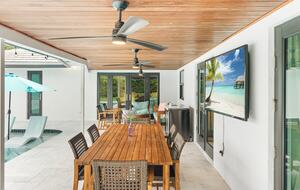 Modern Florida Retreat by the Lake - Delray Beach, Florida