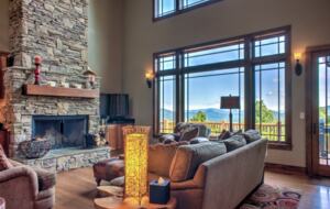 Expansive Views and Elegant Comfort Above the Clouds - Burnsville, North Carolina