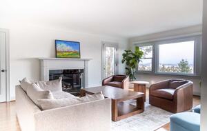 Skyline Sanctuary | Sweeping Views of Downtown Portland - Portland, Oregon