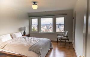Skyline Sanctuary | Sweeping Views of Downtown Portland - Portland, Oregon