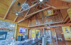 Copper Elk Lodge: A 6 acres Smoky Mountain Sanctuary - Sevierville, Tennessee