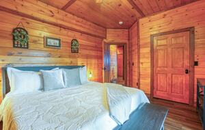 Copper Elk Lodge: A 6 acres Smoky Mountain Sanctuary - Sevierville, Tennessee