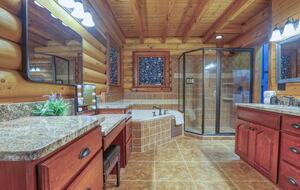 Copper Elk Lodge: A 6 acres Smoky Mountain Sanctuary - Sevierville, Tennessee