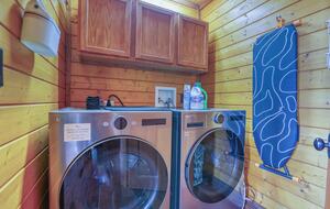 Copper Elk Lodge: A 6 acres Smoky Mountain Sanctuary - Sevierville, Tennessee