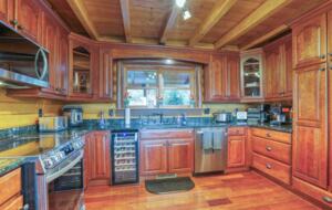 Copper Elk Lodge: A 6 acres Smoky Mountain Sanctuary - Sevierville, Tennessee