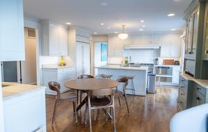 Skyline Sanctuary | Sweeping Views of Downtown Portland - Portland, Oregon