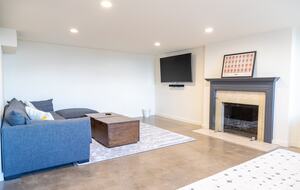 Skyline Sanctuary | Sweeping Views of Downtown Portland - Portland, Oregon