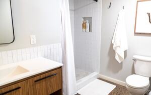 Skyline Sanctuary | Sweeping Views of Downtown Portland - Portland, Oregon