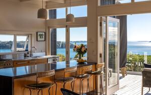 Island Escape - Waiheke Island, New Zealand