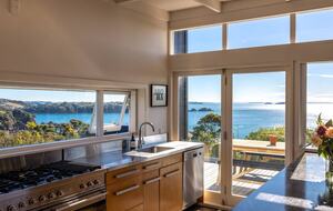 Island Escape - Waiheke Island, New Zealand