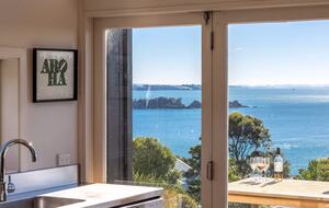 Island Escape - Waiheke Island, New Zealand