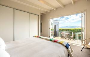 Island Escape - Waiheke Island, New Zealand