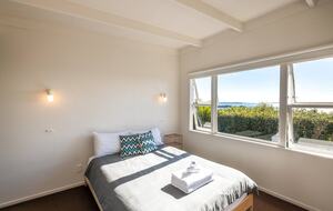 Island Escape - Waiheke Island, New Zealand