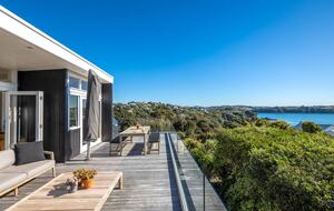 Island Escape - Waiheke Island, New Zealand