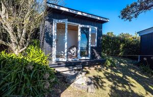 Island Escape - Waiheke Island, New Zealand