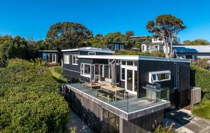 Island Escape - Waiheke Island, New Zealand