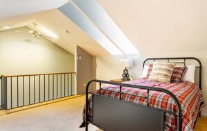 Elegant Ski-In/Ski-Out Townhome with Lake Access - McHenry, Maryland