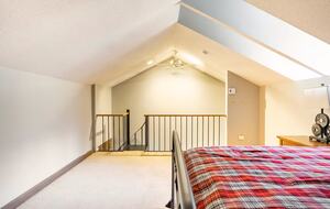 Elegant Ski-In/Ski-Out Townhome with Lake Access - McHenry, Maryland