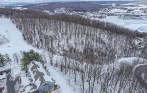 Elegant Ski-In/Ski-Out Townhome with Lake Access - McHenry, Maryland