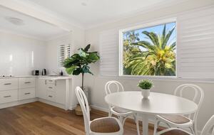 Charming Little Manly Retreat with Leafy Harbour Glimpses - Sydney, Australia