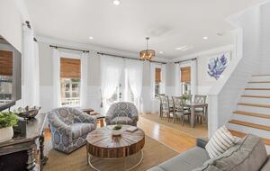 Coastal Charmer with Timeless Design in Seacrest Beach - Seacrest Beach, Florida