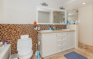 Refined Noe Valley Escape with City Views and Outdoor Oasis - San Francisco, California