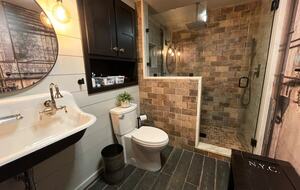 Charming Mount Holly Retreat on Six Private Acres - Mount Holly, Vermont