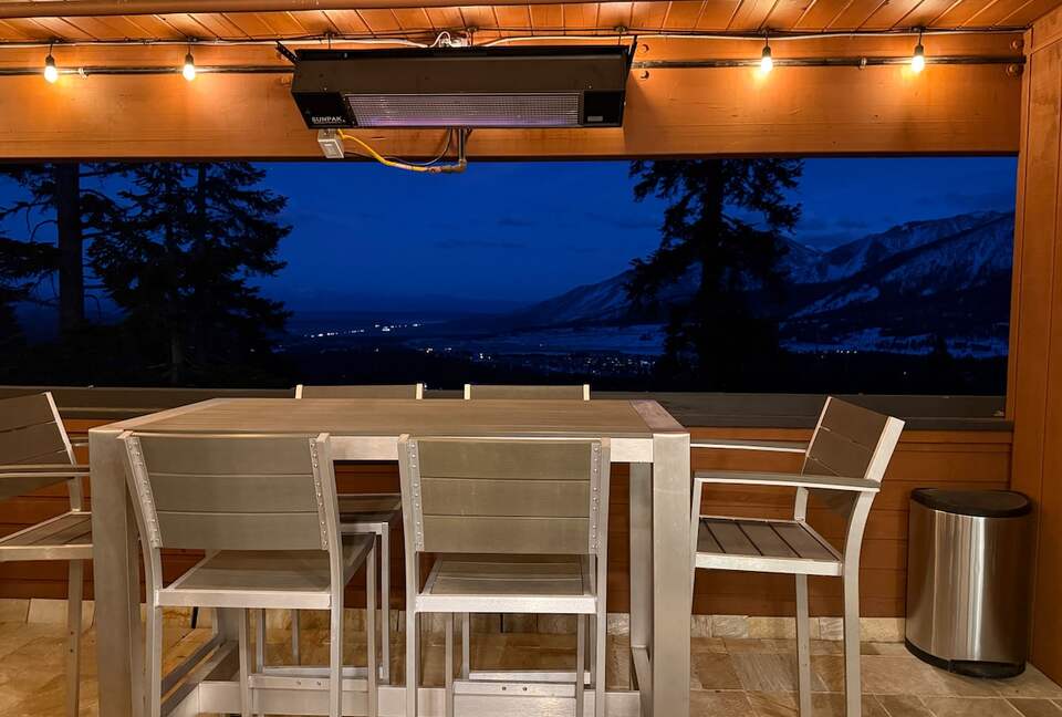 Elegant Ski-in/Ski-out Condo with Panoramic Views - Mammoth Lakes, California