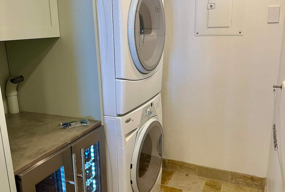 Elegant Ski-in/Ski-out Condo with Panoramic Views - Mammoth Lakes, California