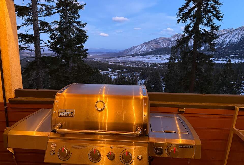 Elegant Ski-in/Ski-out Condo with Panoramic Views - Mammoth Lakes, California