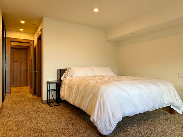 Elegant Ski-in/Ski-out Condo with Panoramic Views - Mammoth Lakes, California