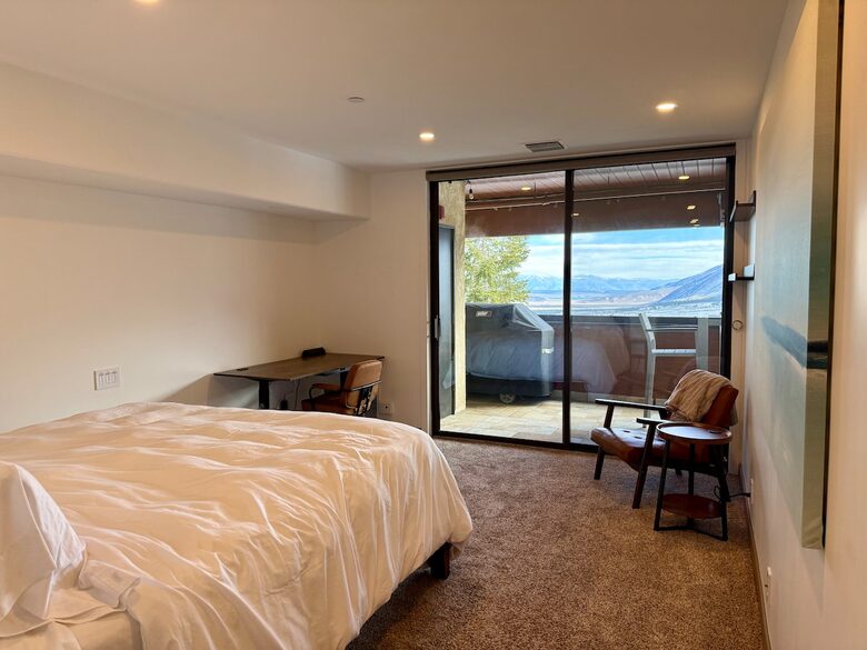 Elegant Ski-in/Ski-out Condo with Panoramic Views - Mammoth Lakes, California