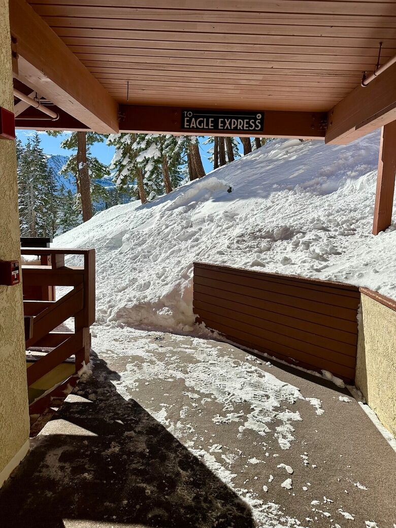 Elegant Ski-in/Ski-out Condo with Panoramic Views - Mammoth Lakes, California